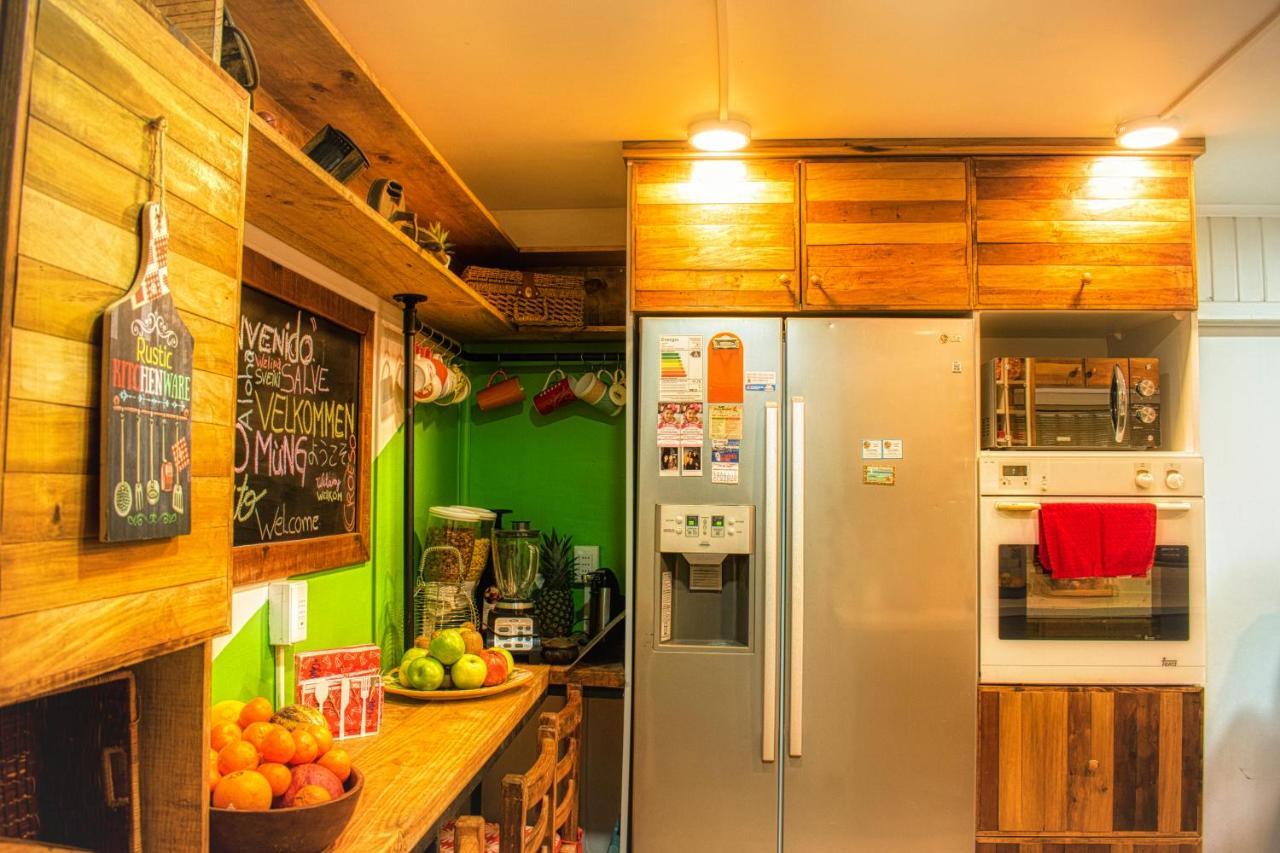 Green Hostel Valdivia Buitenkant foto